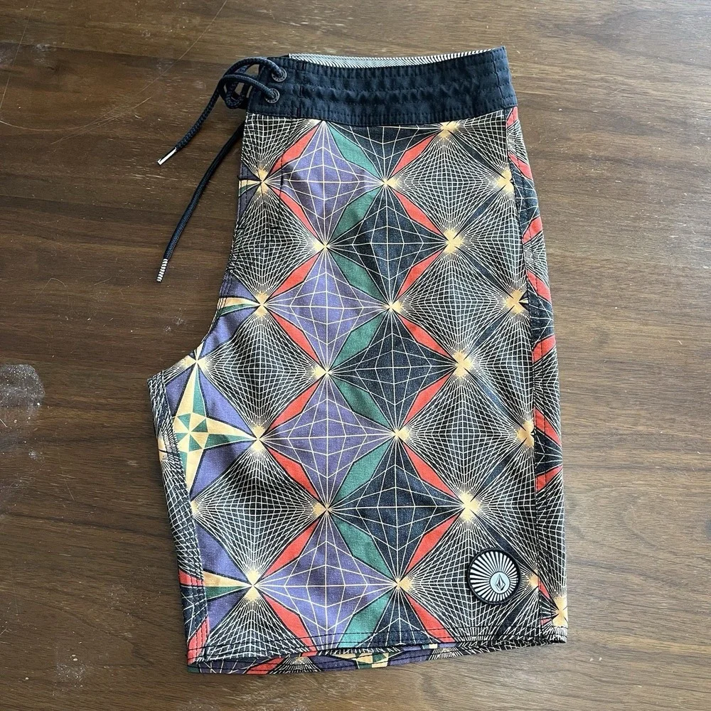 Volcom Swim Shorts Mens 31 Psychedelic Geometric Mod Board Trunks Y2K Surf Skate